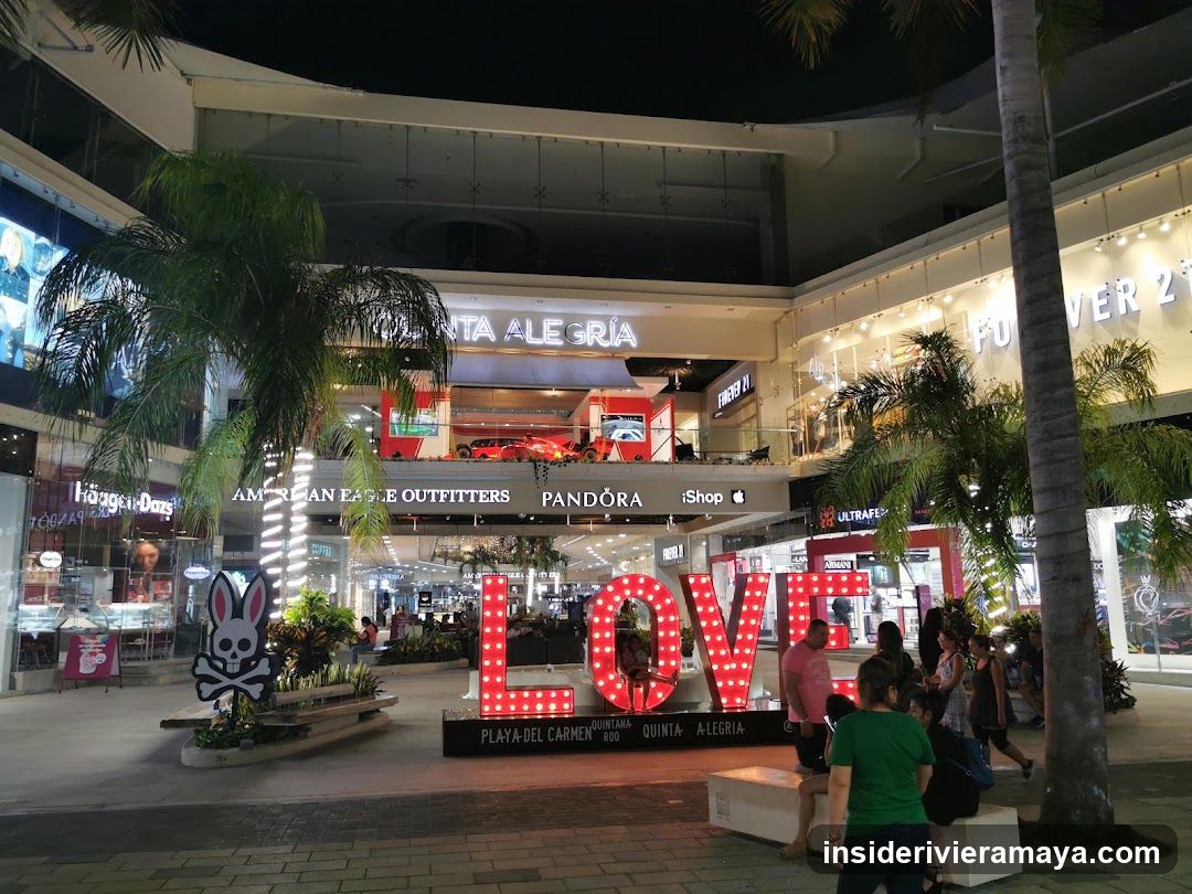 Plaza Quinta Alegría at Night