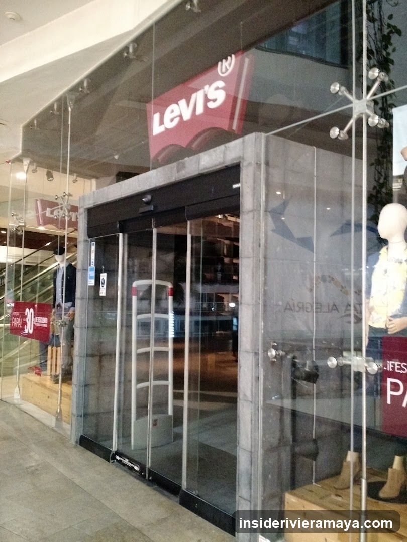 Levi's