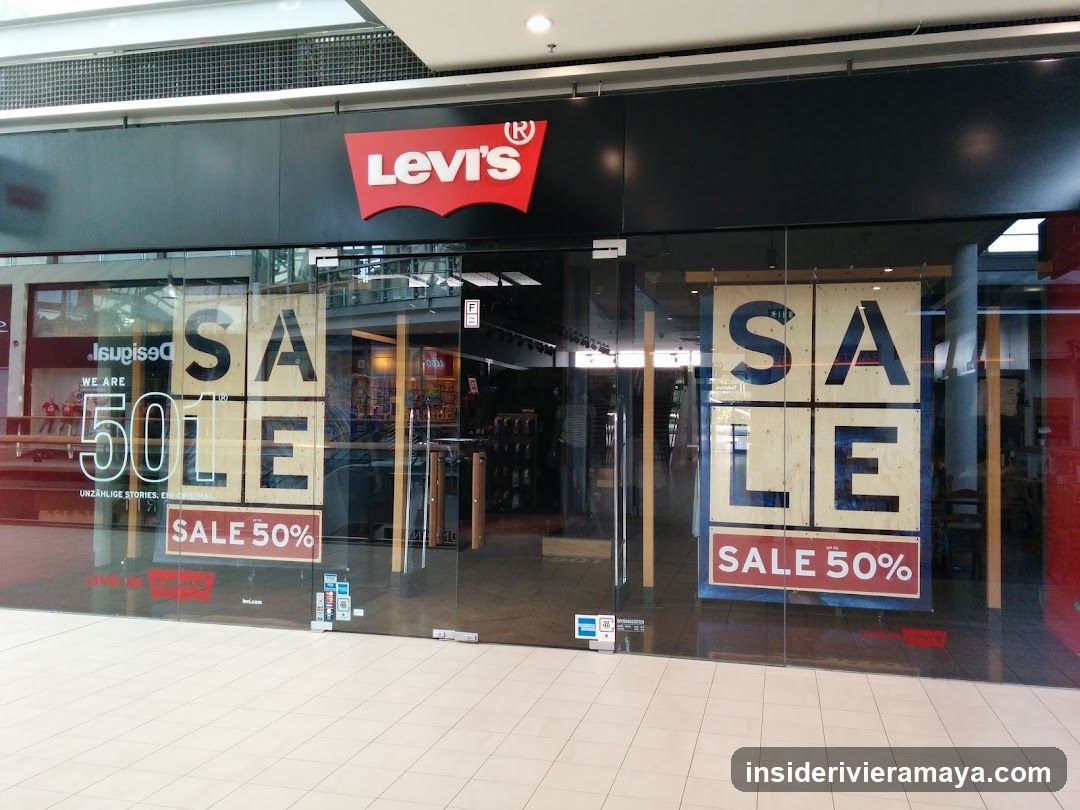 Levi's