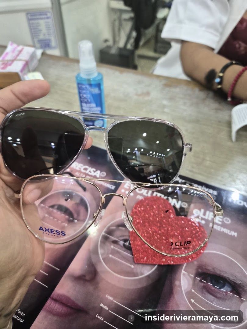 Eyewear Display