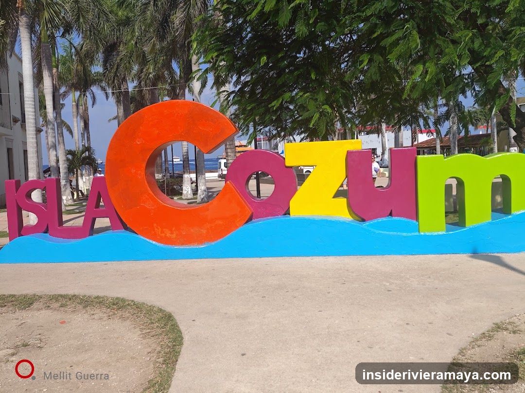 Isla Cozumel Sign